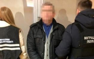 Розбещував доньку, ґвалтував та знімав порно: на Львівщині судили ексдиякона