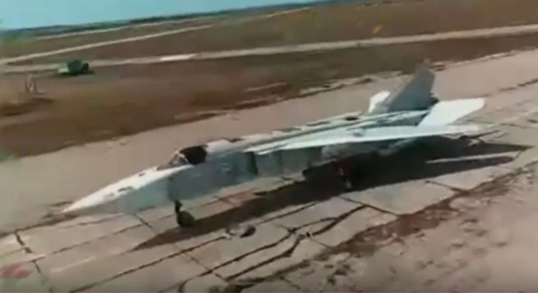 У Криму знищили російський бомбардувальник Су-24М