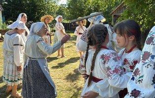 Як на Волині зберігають автентичні пісні чотирьох поколінь родини