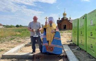У селі на Волині упц мп незаконно будує новий храм замість хати