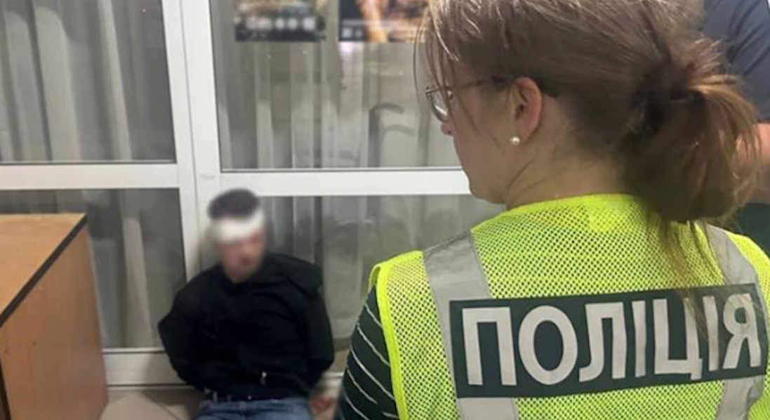 У Києві чоловік, якого доставили до ТЦК, вбив лікарку ВЛК