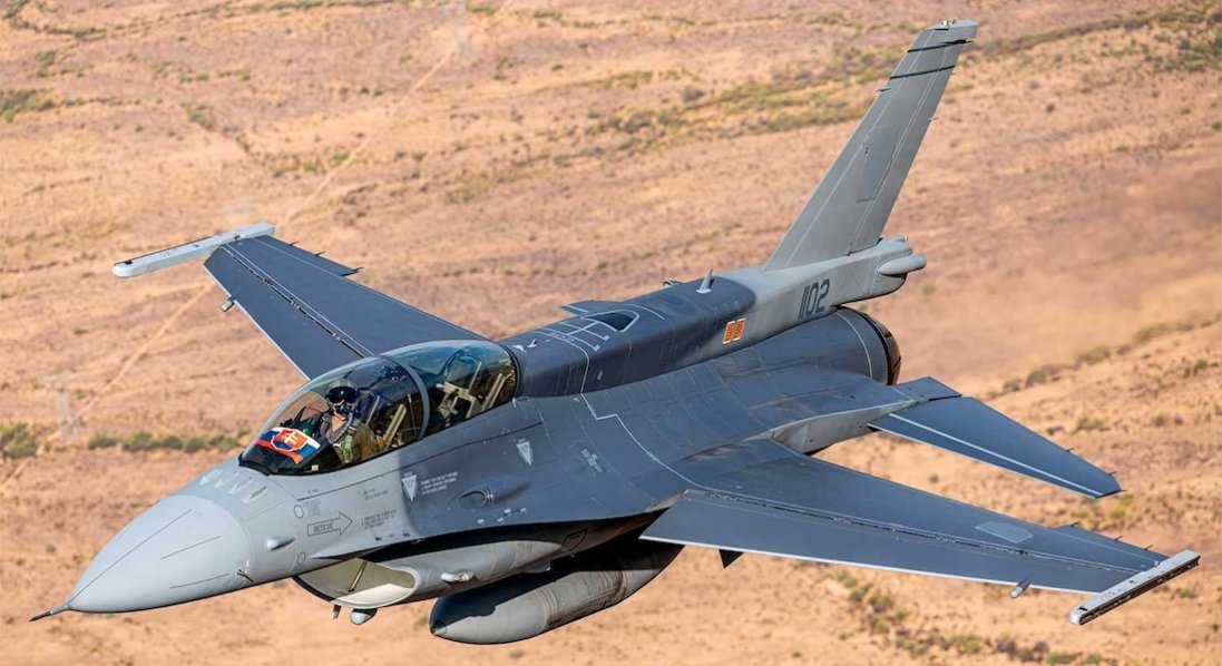 В Україні розбився F-16, пілот вижив