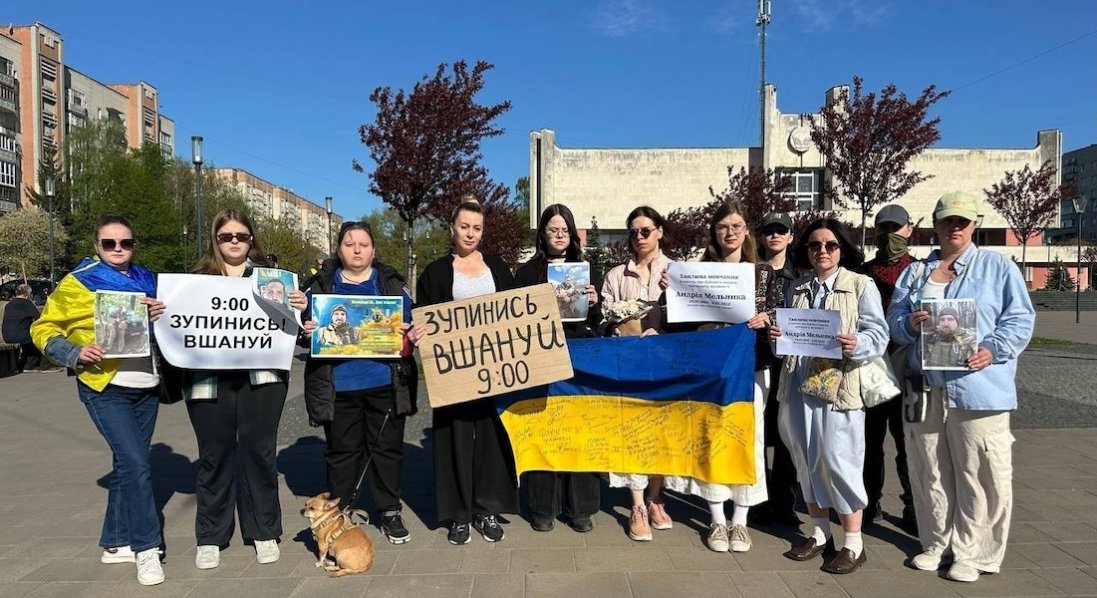 На LED-екранах Луцької громади транслюватимуть ролик про загальнонаціональну хвилину мовчання