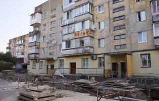 У Луцьку на Теремнівській капітально ремонтують тепломережу