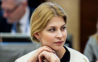 Дві квартири, Mercedes і будинок за $550 тисяч: НАБУ розкрило деталі підозри Стефанішиній