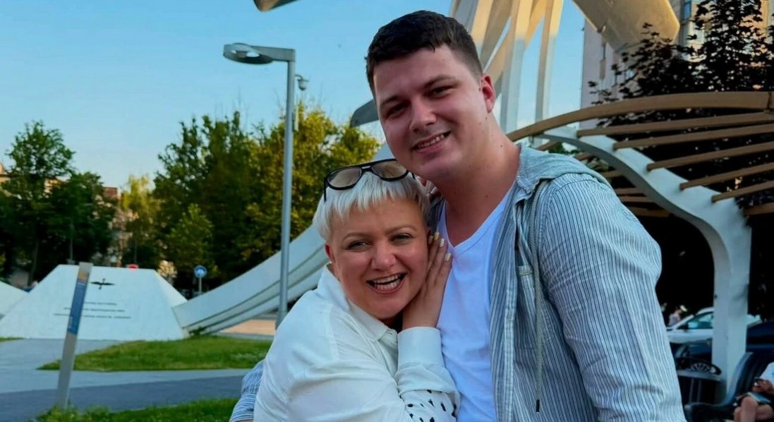Майже 30 літ різниці у віці, а вони одружилися і мають двох діток