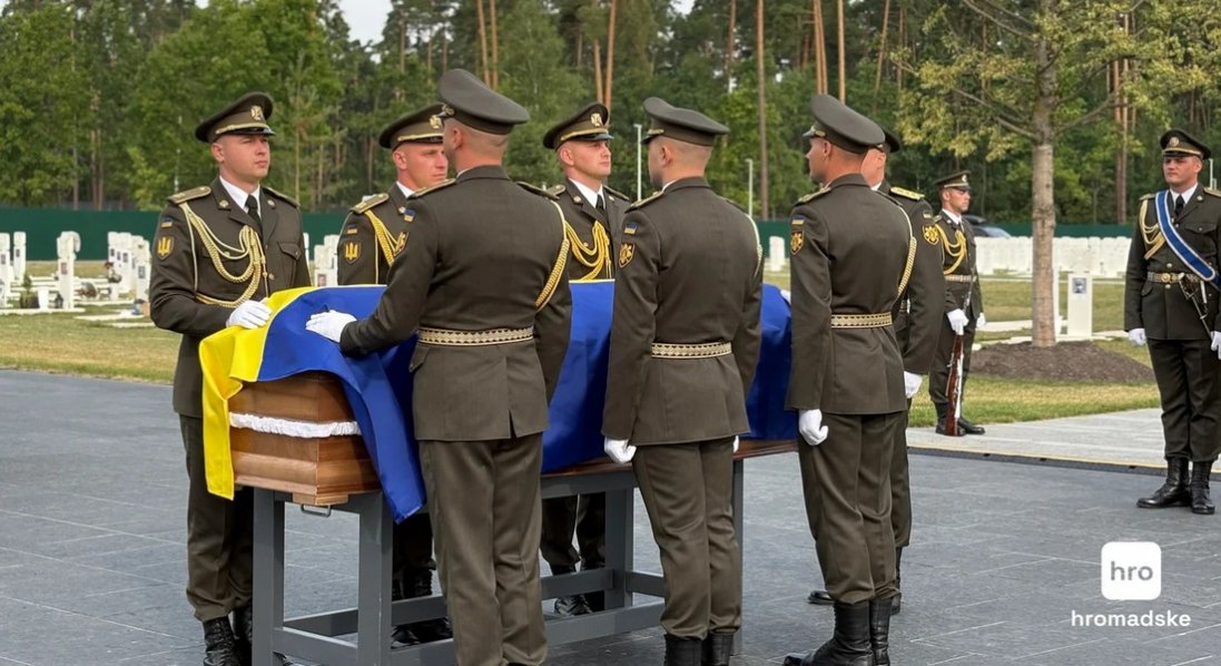Коновальця перепоховали на Національному військовому меморіальному кладовищі