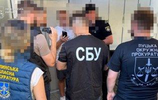 На Волині доцента університету викрили на одержанні $3000 хабаря
