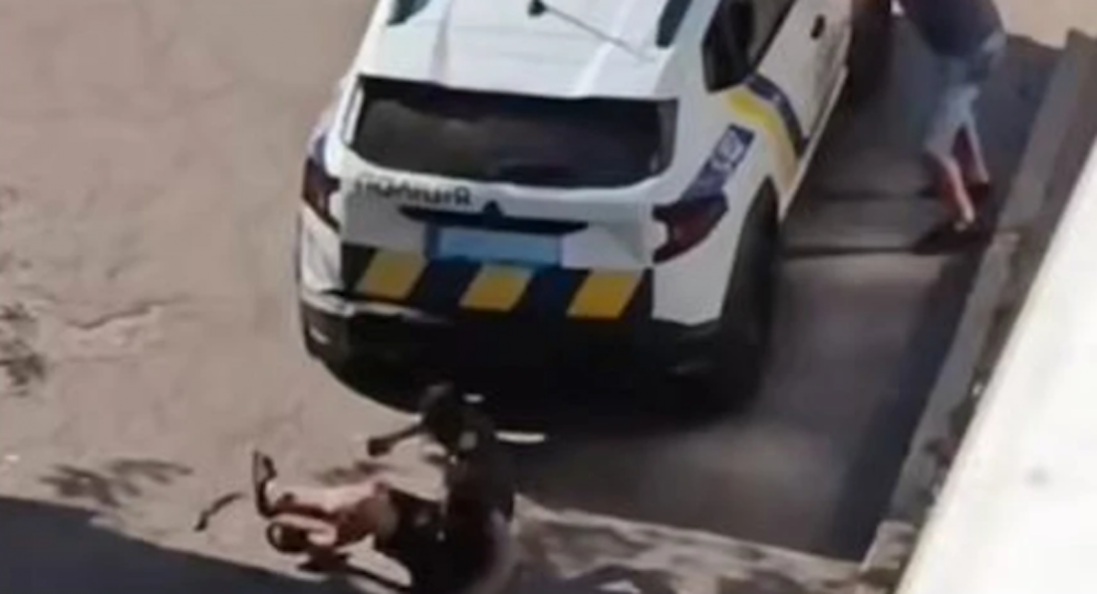 На Дніпропетровщині поліцейське авто двічі переїхало чоловіка