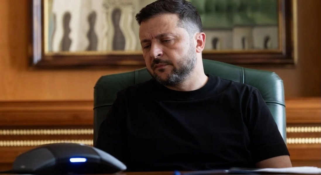 Стрілянина між спецслужбою та ГУР: Зеленський звільнив посадовця СБУ