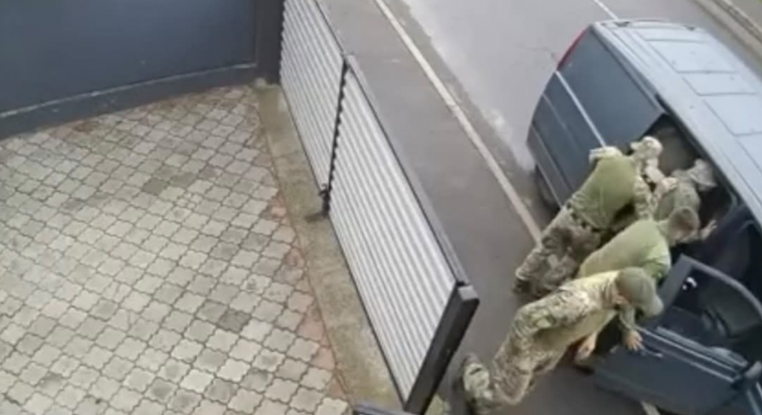 Депутат звинуватив ТЦК у викраденні людини в Ковелі: як коментують ситуацію у центрі комплектування