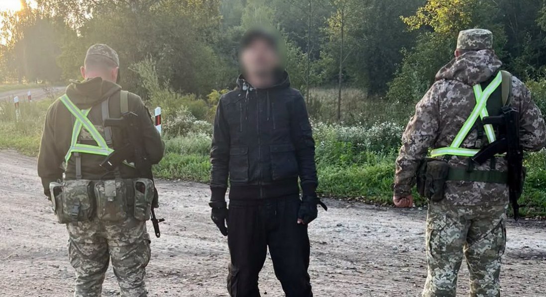 На Волині затримали двох чоловіків, які мали намір незаконно потрапити за кордон