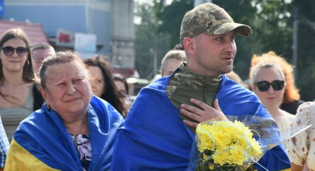 Поки був у полоні, дружина забрала гроші й розлучилася