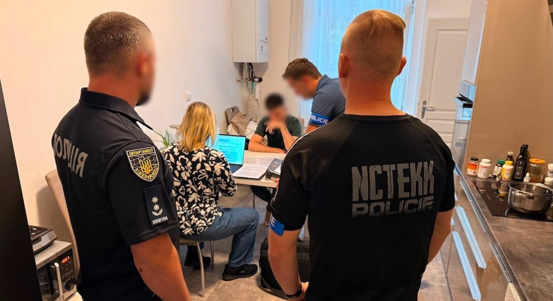 Шахрайство з криптоактивами на понад $655 тисяч: провели обшуки в Чехії