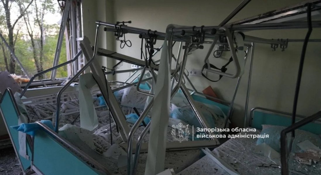 росіяни атакували дві лікарні в Запоріжжі й влучили в багатоповерхівку в Києві