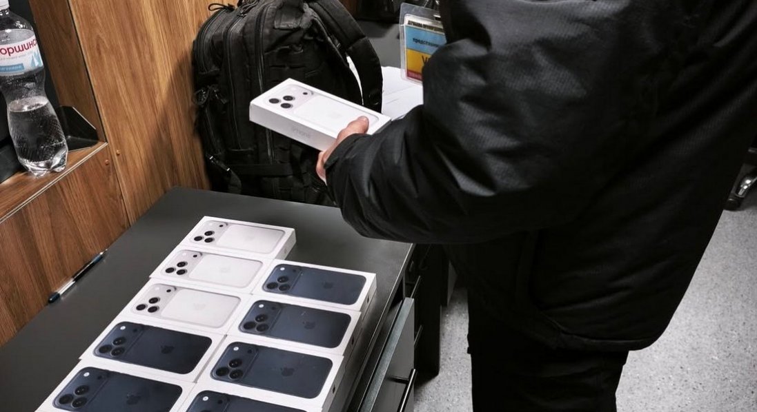 Через «Устилуг» хотіли провезти нових iPhone на майже 700 тисяч гривень