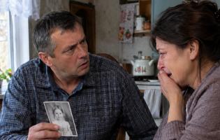 Чоловік 30 років не знав, хто насправді його дружина