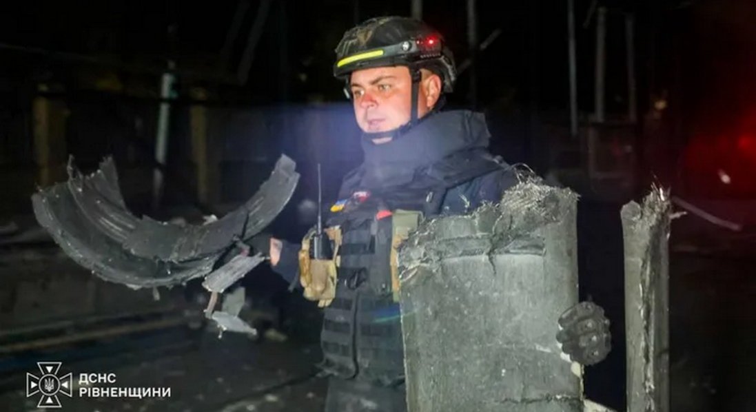 На Рівненщині внаслідок нічного удару рф постраждали дві жінки