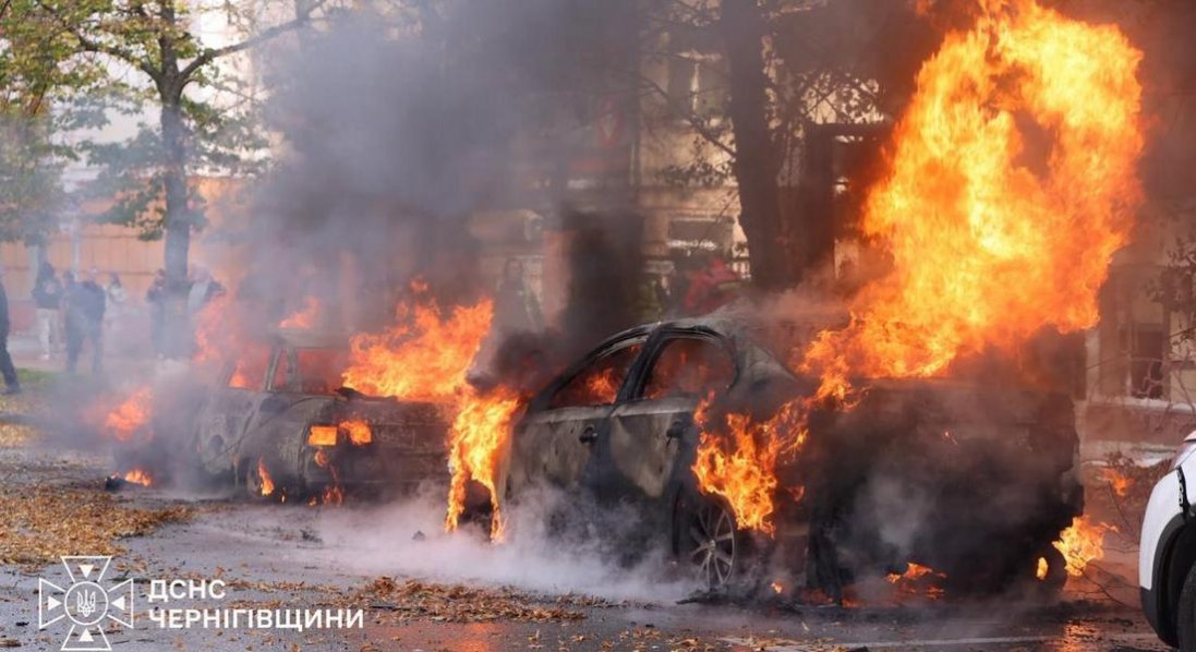 осіяни вдарили дроном по центру Чернігова, є загиблі