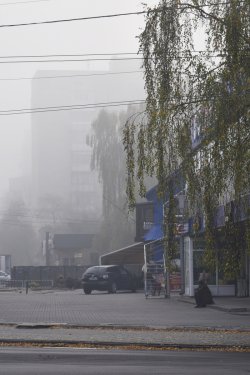Туман в осінньому Луцьку