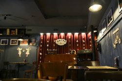 Перший поверх клубу