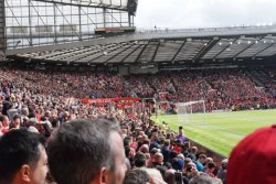 Неперевершена атмосфера стадіону Old Trafford під час матчу